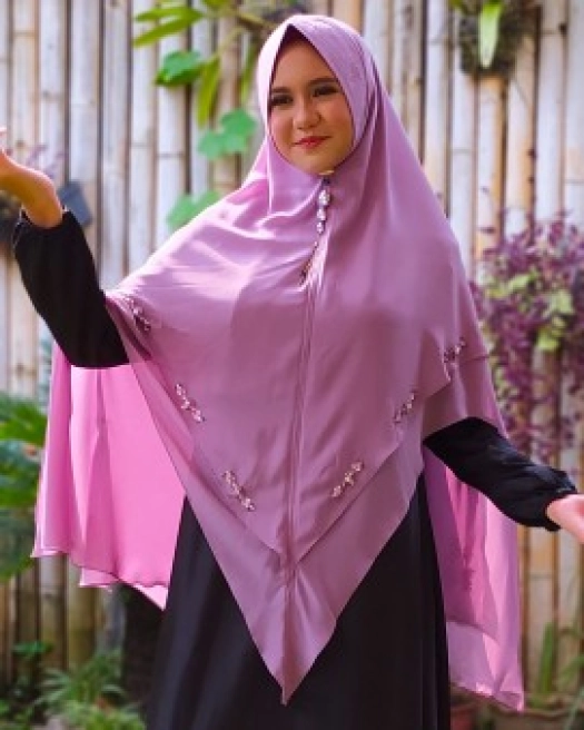 Hijab Khimar Luna Diamond Purple<br>AB-KR01-SERA 1 hijab_luna_pink